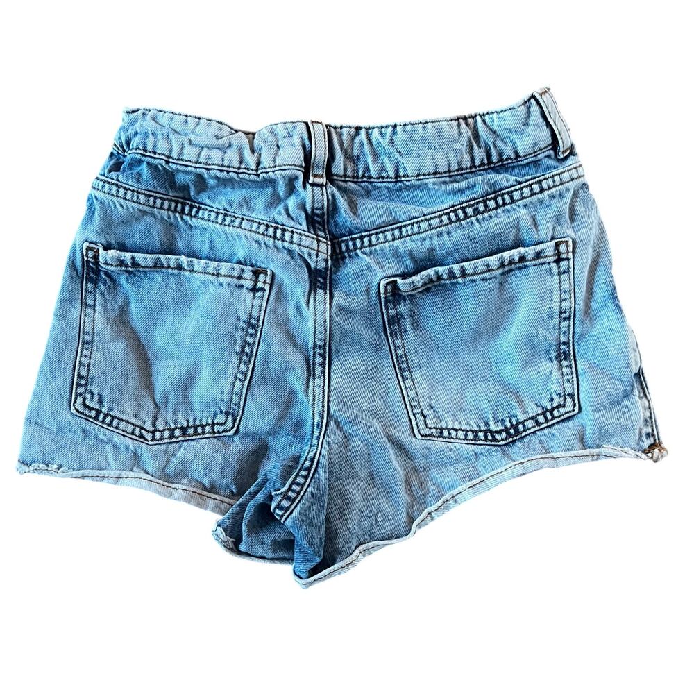 ❤️ 3/$25 Zara Raw Edged Light Wash Denim Shorts with Rhinestones | Kids 11-12 - Picture 2 of 4